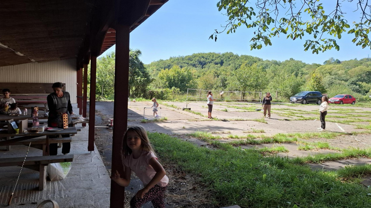 Fotografia fotogalérie športový deň pre deti s opekačkou