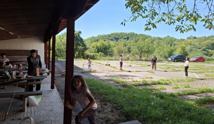 1. fotografia fotogalérie športový deň pre deti s opekačkou
